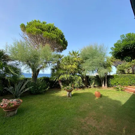 Villa Azzurra *